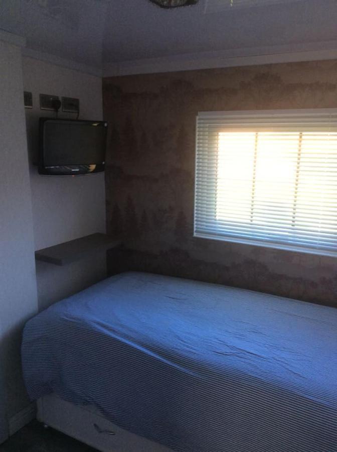 Woodland View - A Place To Escape Apartment Swynnerton Bagian luar foto
