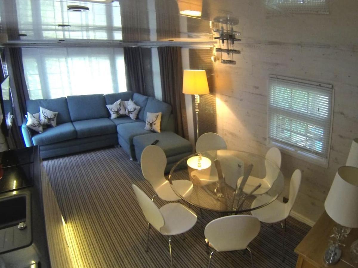 Woodland View - A Place To Escape Apartment Swynnerton Bagian luar foto